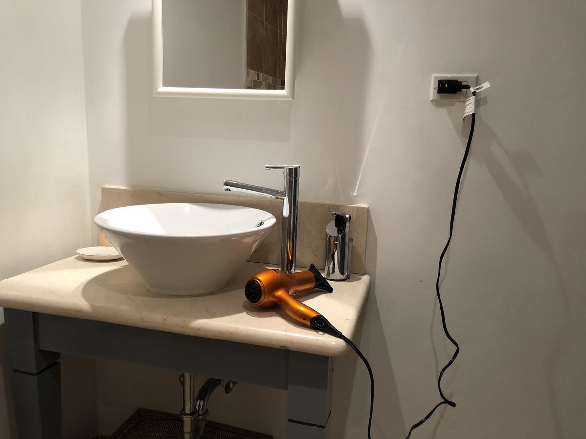 Brownes Condominium 1 Bridgetown Bagian luar foto